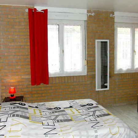 Appartement Une petite halte à Calais Extérieur photo