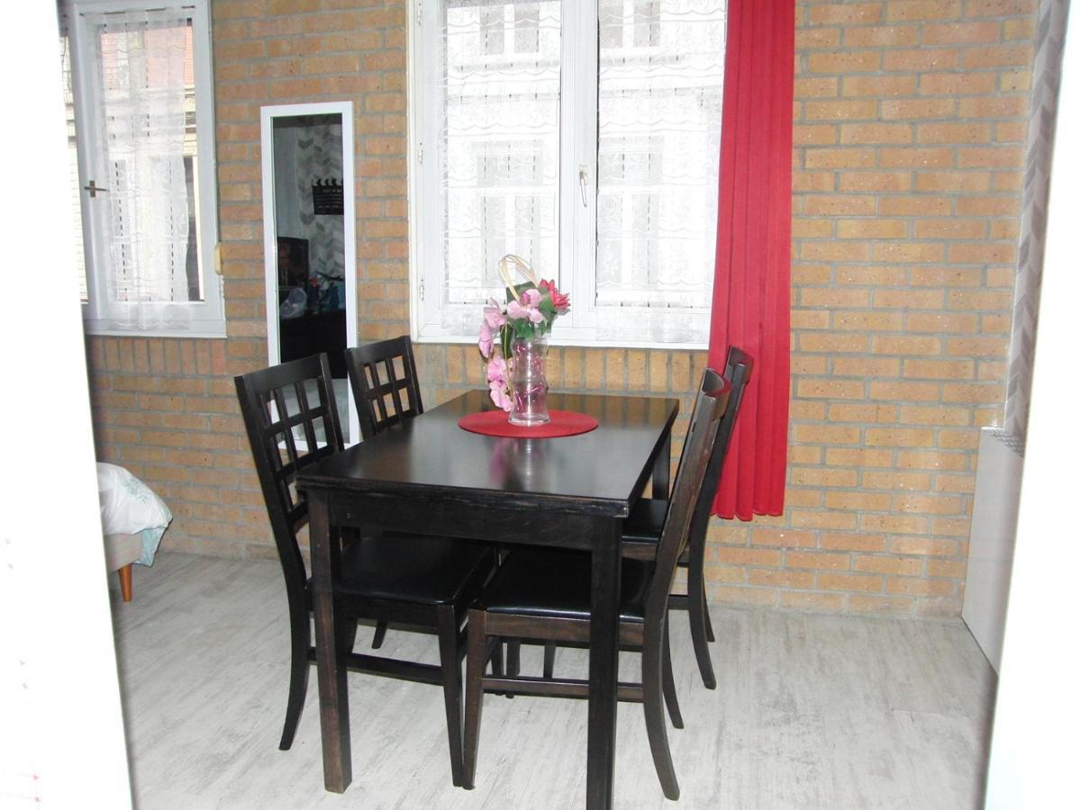 Appartement Une petite halte à Calais Extérieur photo